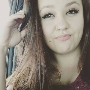 Meet your Posher, Alyson